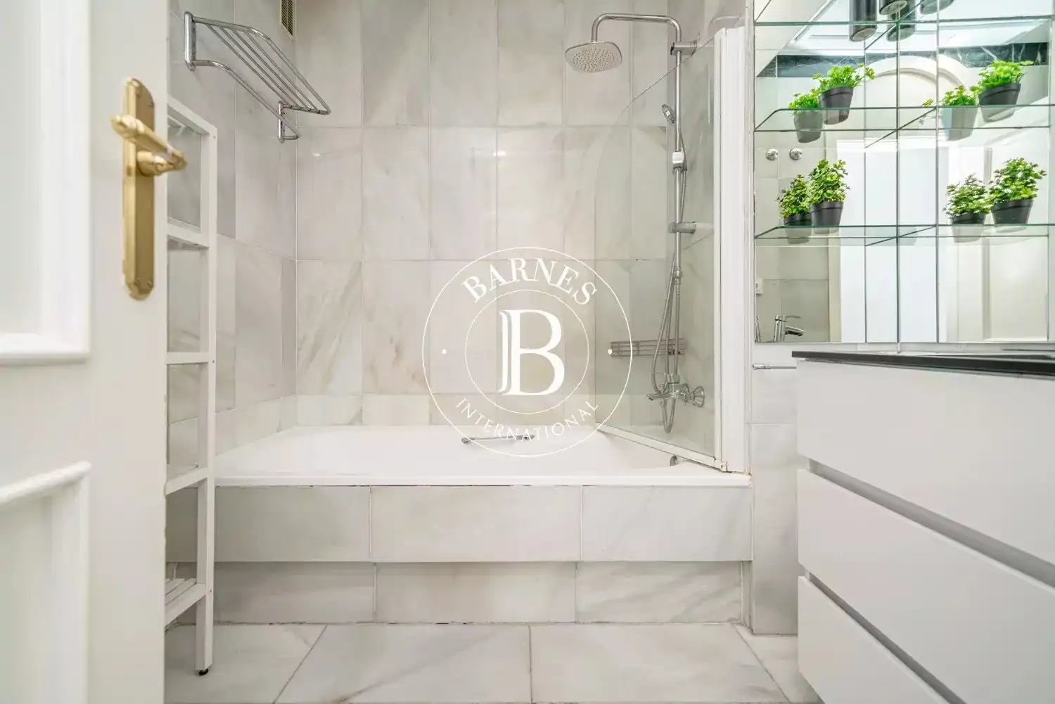 Baño de Piso de alquiler en Madrid con Aire acondicionado, Calefacción y Amueblado