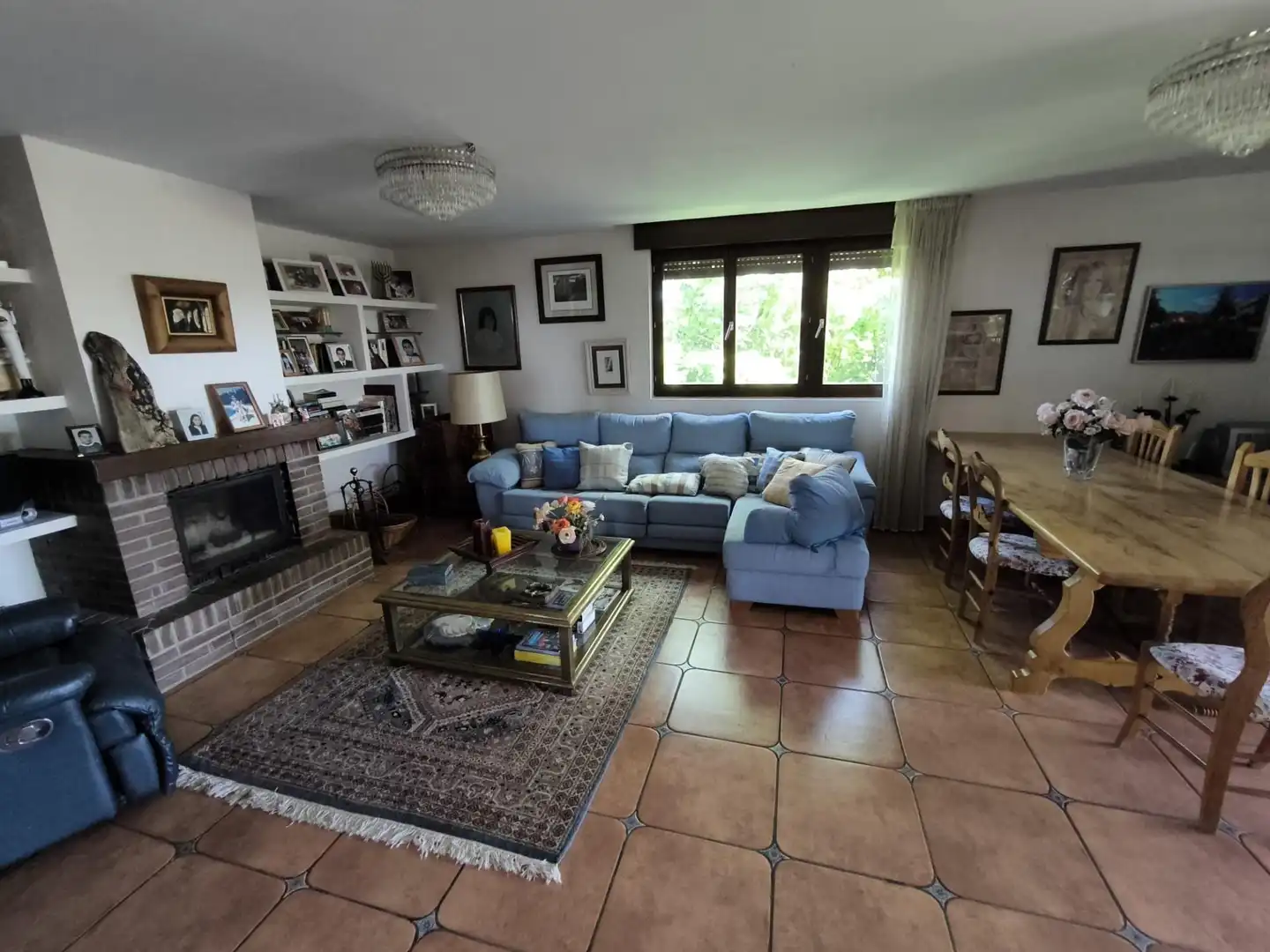 Sala de estar de Casa o chalet en venta en Villaturiel con Calefacción, Jardín privado y Parquet