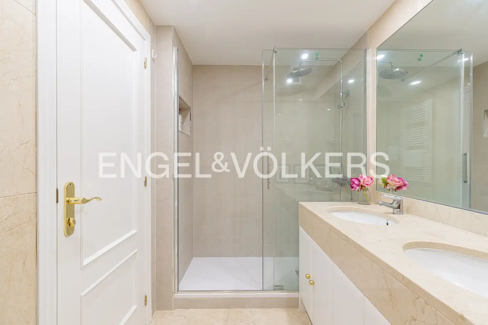 Baño de Ático en venta en Majadahonda con Aire acondicionado, Calefacción y Parquet
