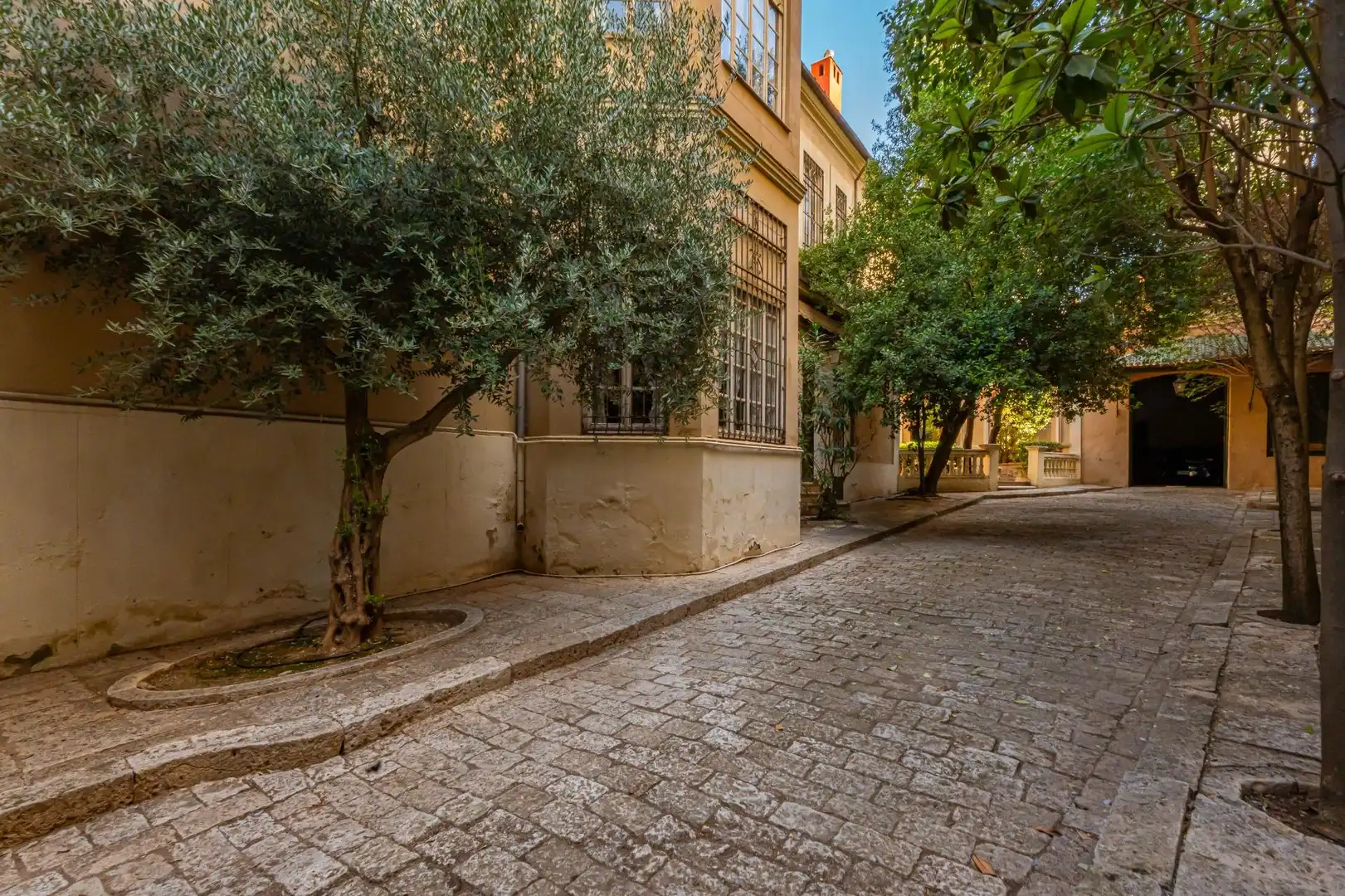 Vista exterior de Casa o xalet en venda en Valdepeñas amb Calefacció i Piscina comunitària