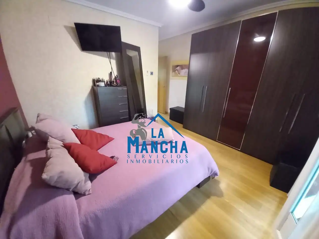 Schlafzimmer von Einfamilien-Reihenhaus zum Verkauf in La Gineta mit Abstellraum und Schwimmbad