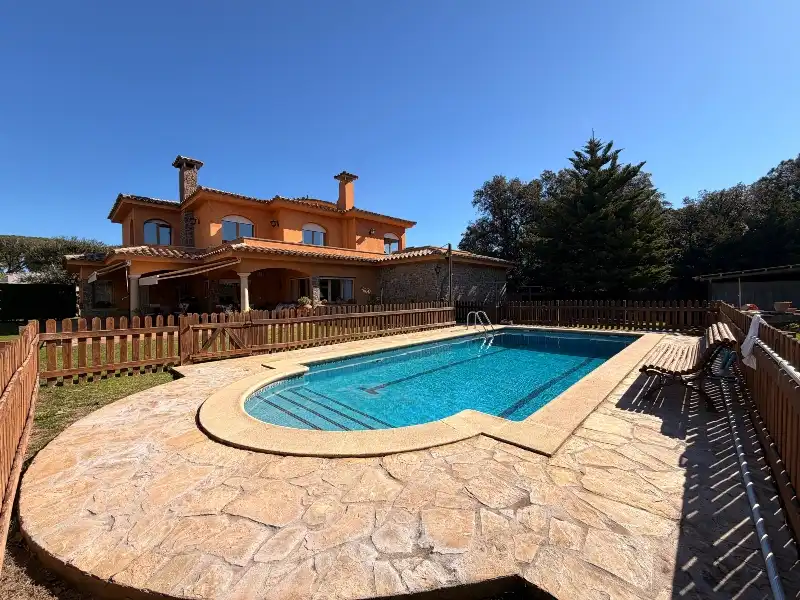 Swimming pool of Houses for sale in Mont-ras  with Air Conditioner, Heating and Private garden