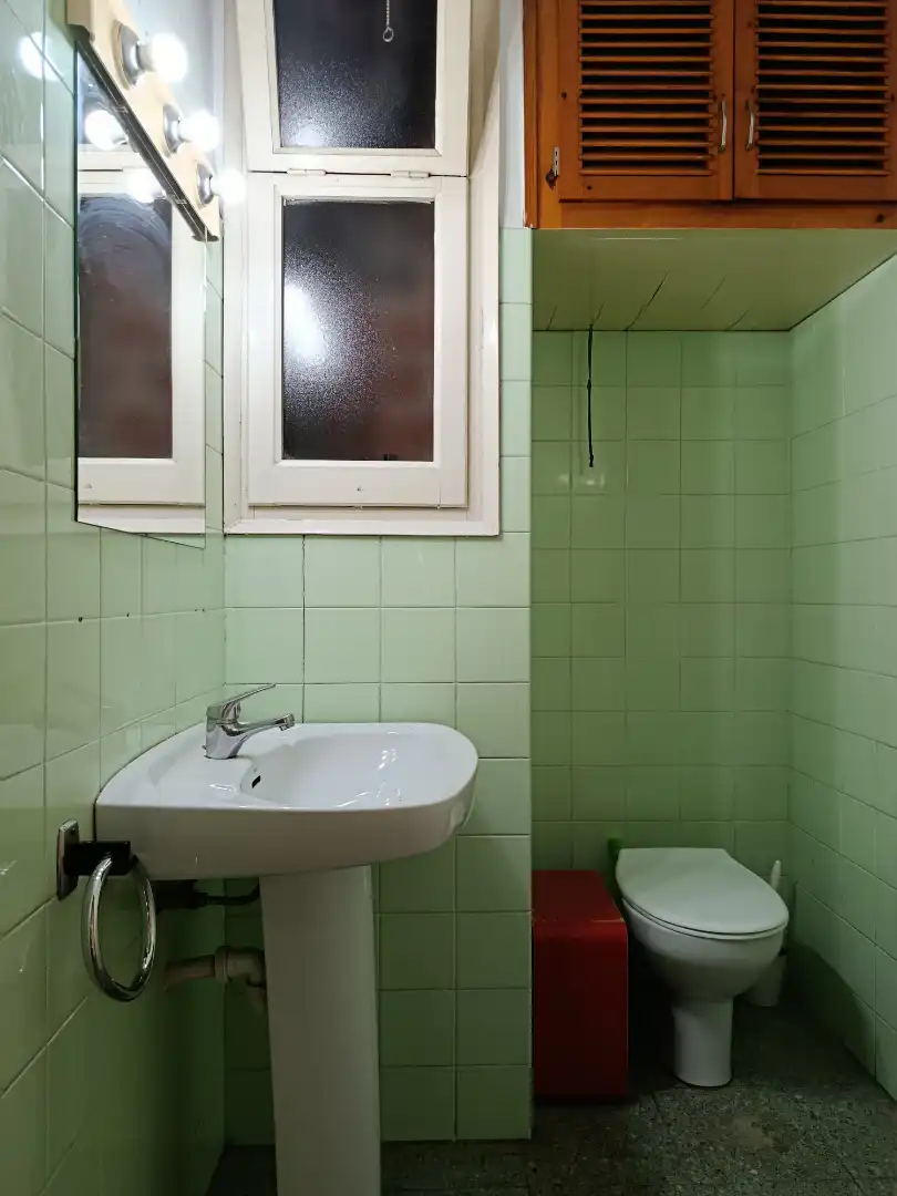 Badezimmer von Wohnung zum Verkauf in Girona mit Heizung, Terrasse und Balkon