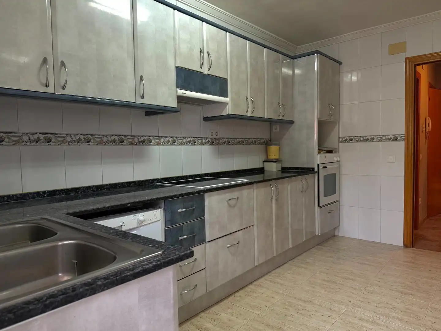 Cocina de Casa adosada en venta en Reus con Jardín privado, Terraza y Trastero