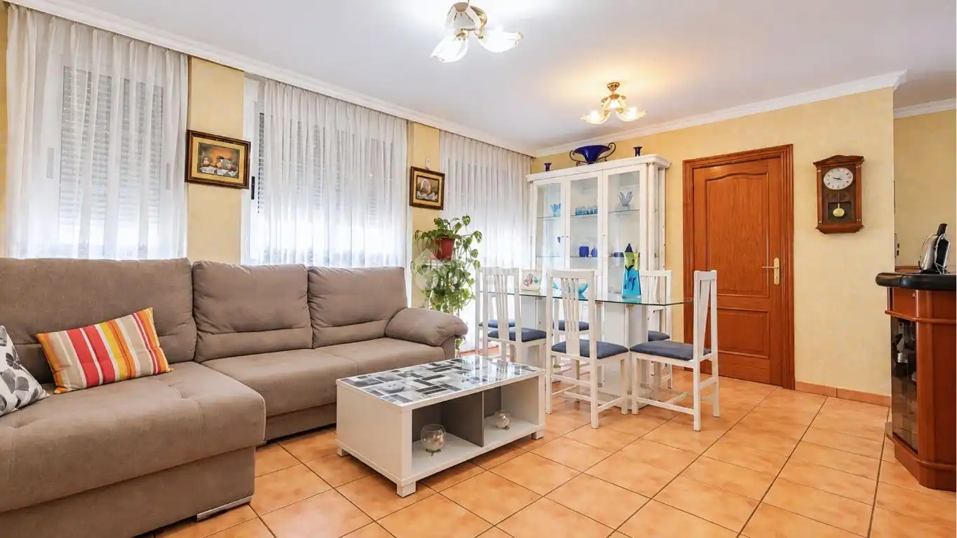 Casa aparellada en venda a Suroeste, imagen 5