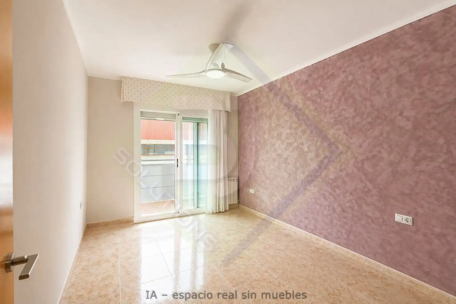 Piso en venta en CAMI RAL, Eixample