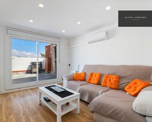 Sala d'estar de Àtic en venda en Barberà del Vallès amb Aire condicionat, Calefacció i Parquet