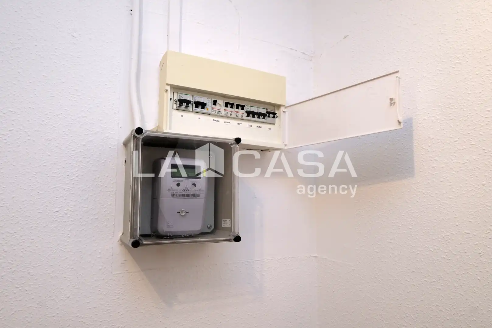 Piso en venta en Barcelona con Calefacción y Balcón
