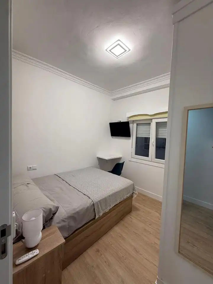 Room in Avenida Portugal.h2, Couto