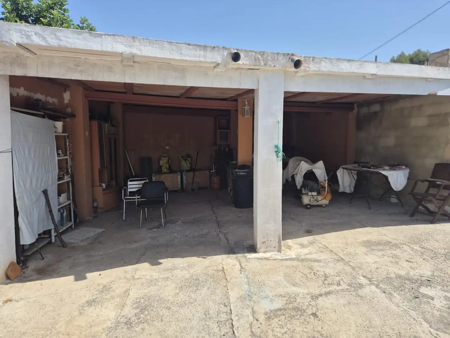 Aparcament de Casa o xalet en venda en Llíria amb Terrassa i Piscina comunitària