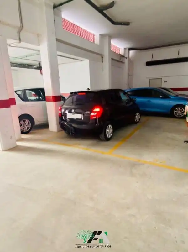 Garage for rent in Baeza