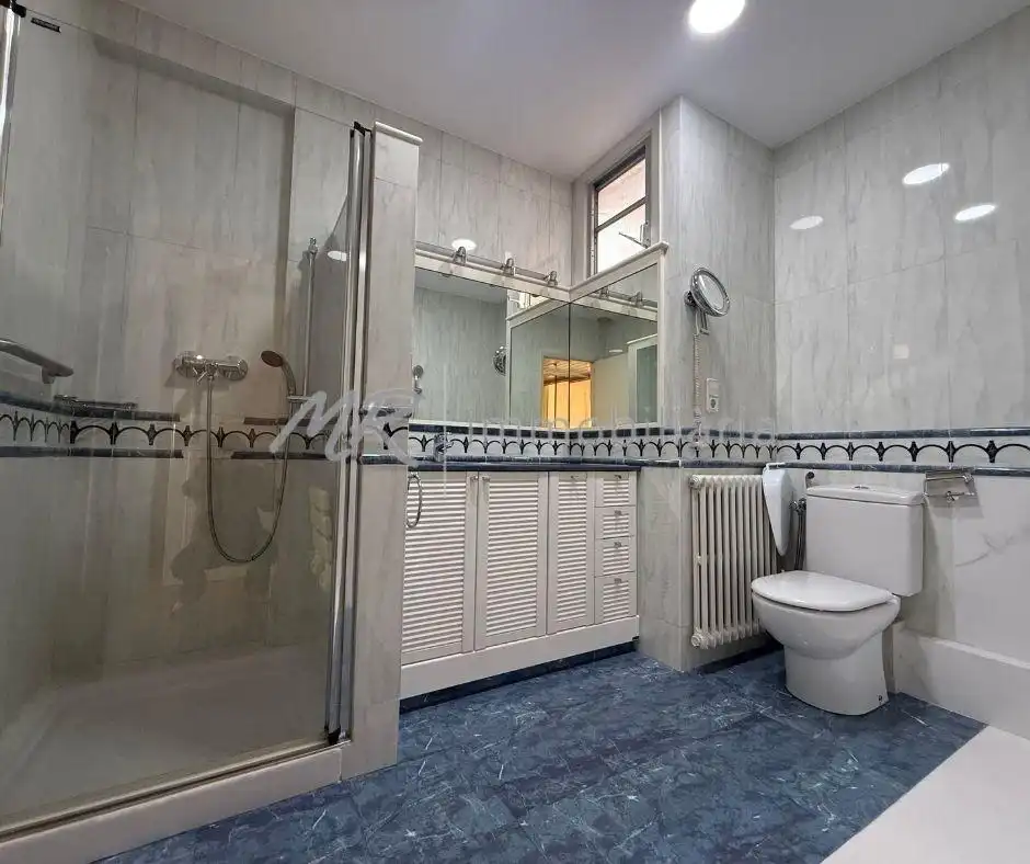 Baño de Piso en venta en Granollers con Calefacción, Trastero y Amueblado
