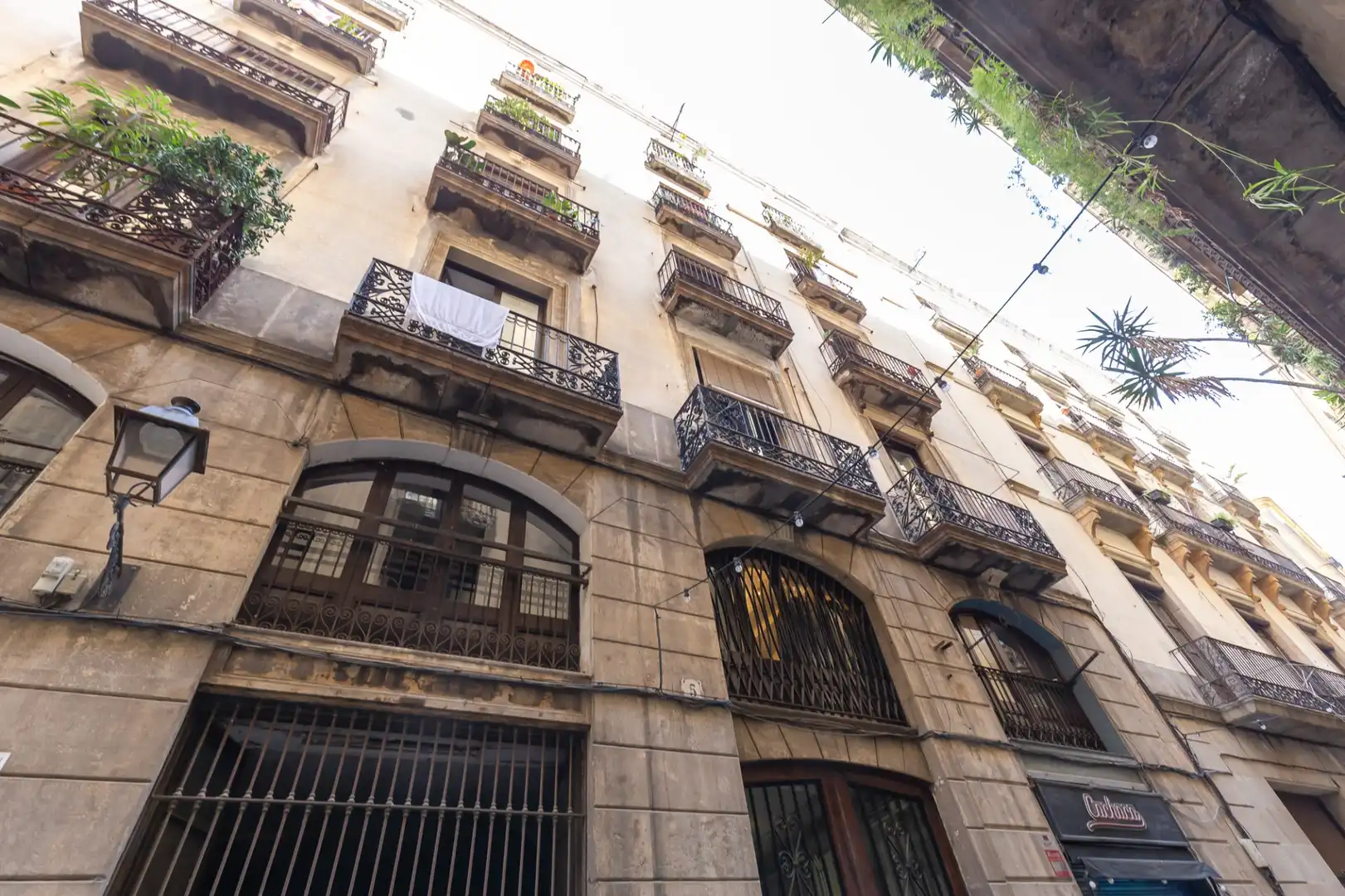 Vista exterior de Piso en venta en Barcelona con Calefacción, Amueblado y Balcón