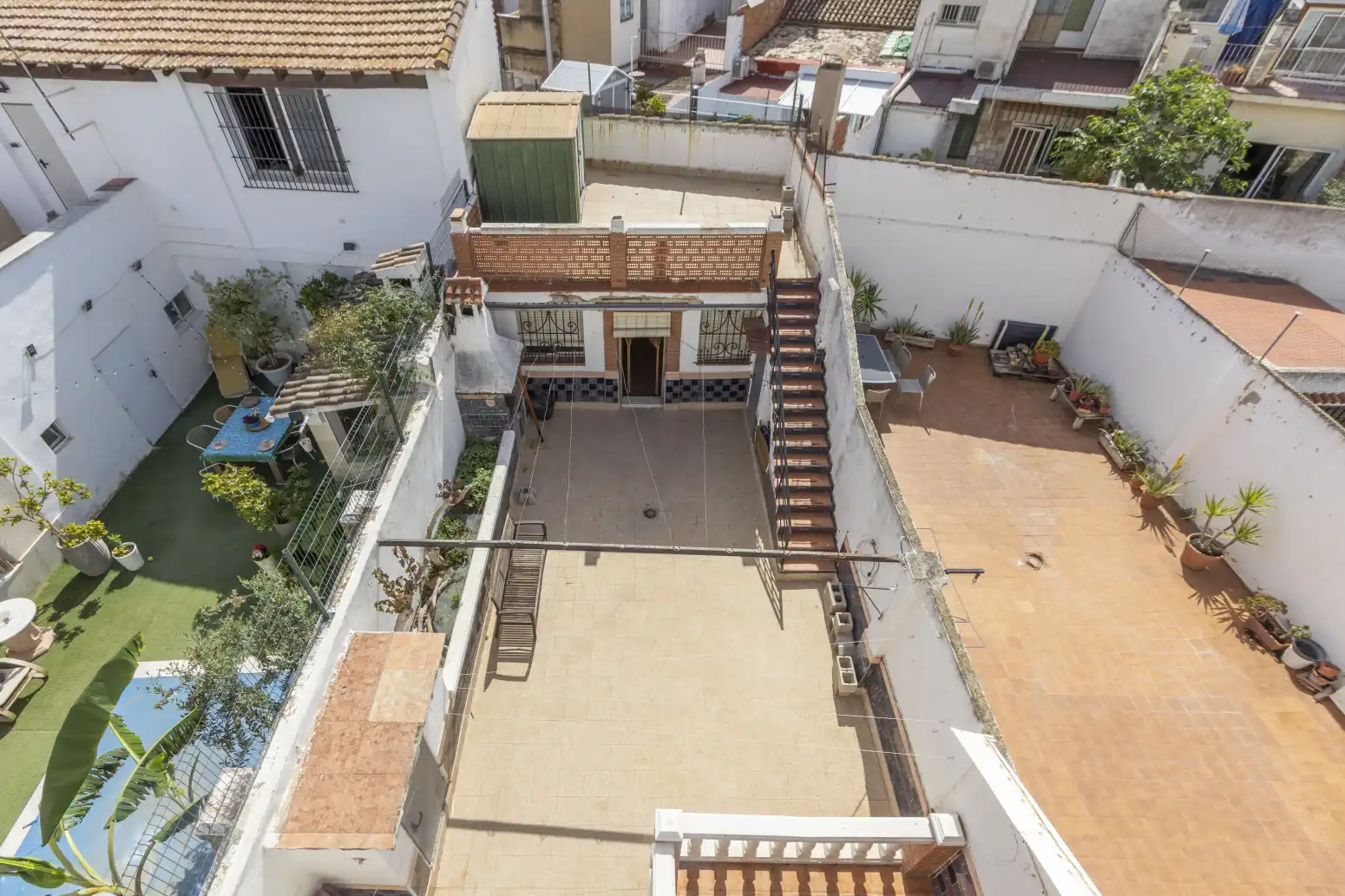 Exterior view of Houses for sale in Valencia  with Heating, Terrace and Storage room