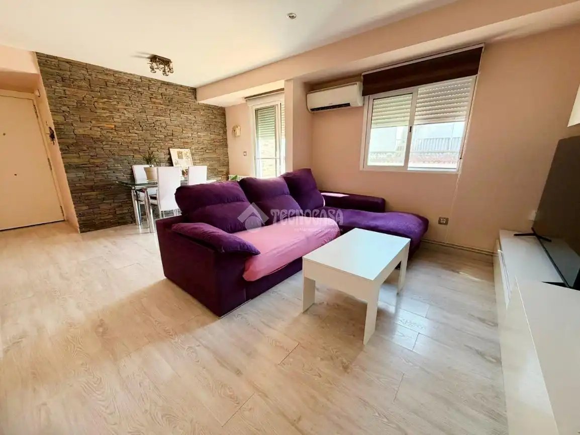 Wohnzimmer von Wohnung zum Verkauf in Zaragoza mit Klimaanlage, Heizung und Parkett