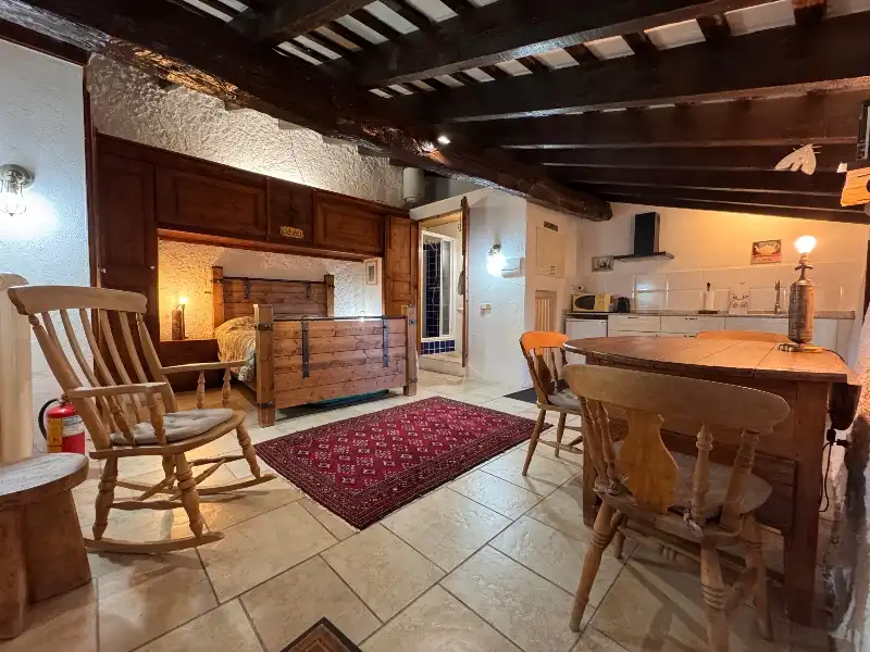 Cocina de Finca rústica en venta en Ullastret con Aire acondicionado, Calefacción y Jardín privado