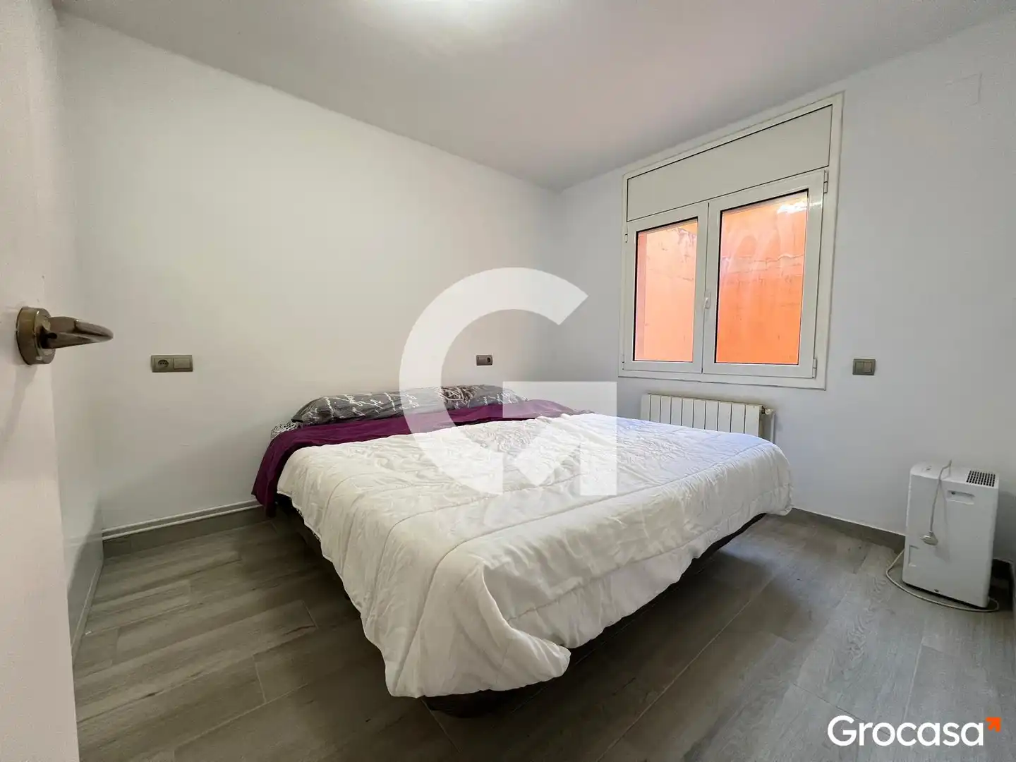 Habitación de Planta baja en venta en Rubí con Calefacción, Terraza y Amueblado