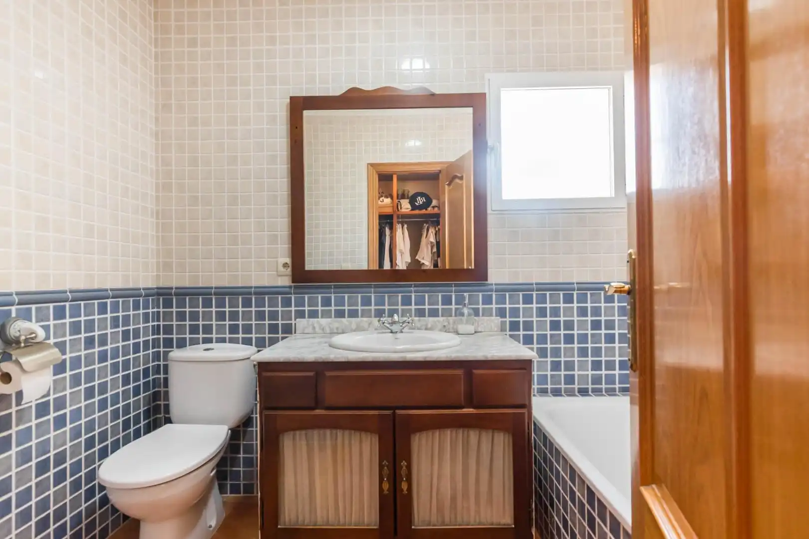 Bathroom of Duplexes for sale in Beniel  with Air Conditioner, Terrace and Storage room