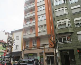 Vista exterior de Pis en venda en Oviedo 