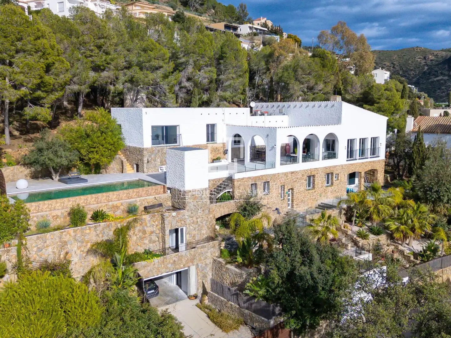 Vista exterior de Casa o xalet en venda en Roses amb Aire condicionat, Calefacció i Jardí privat