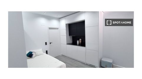 Foto 4 de Habitació a Aluche, Madrid Capital