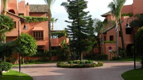 El ático dúplex de tus sueños te está esperando en Estepona