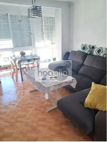 Sala d'estar de Pis de lloguer en Sevilla amb Aire condicionat i Moblat