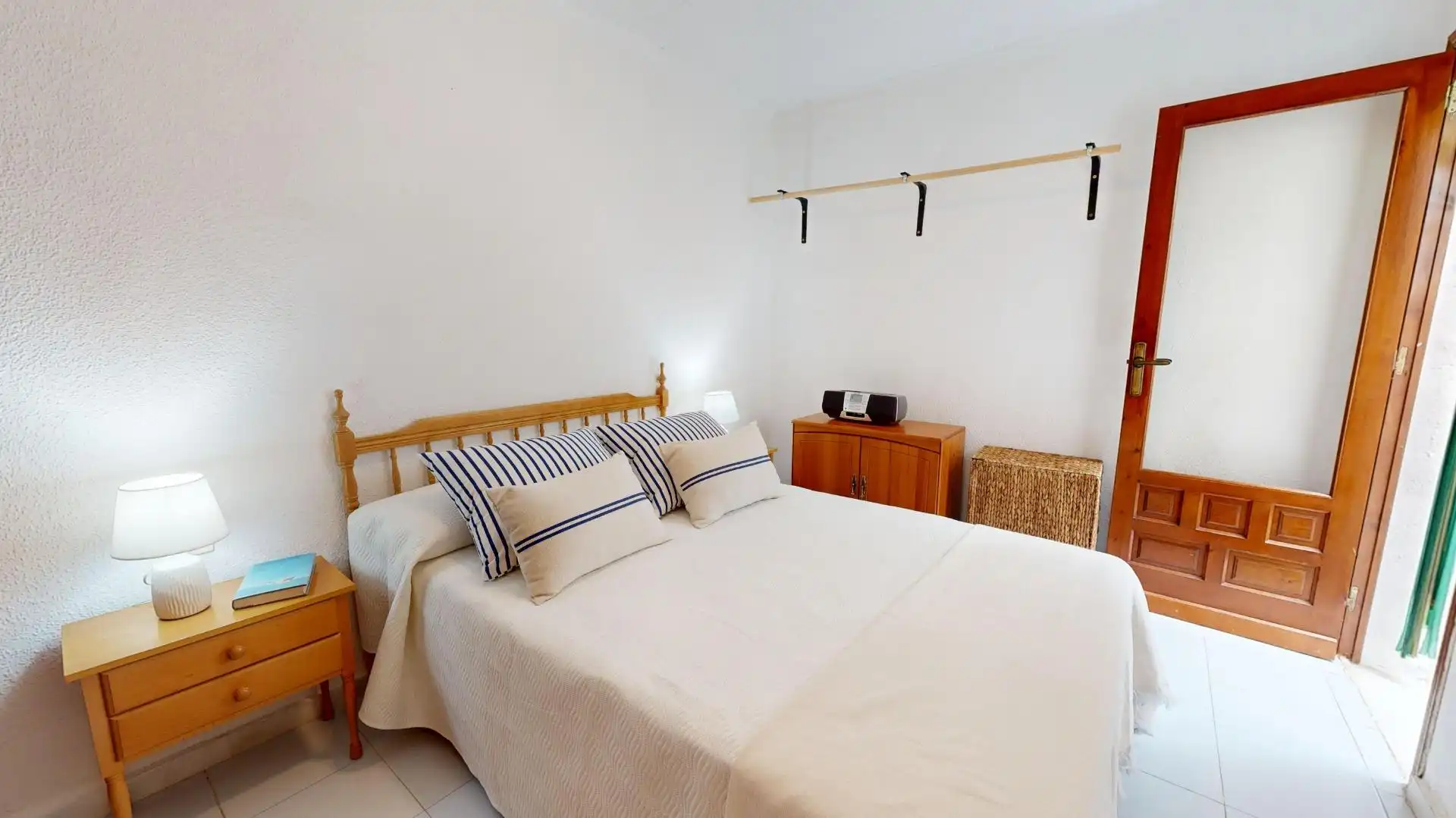 Dormitori de Casa adosada en venda en Torrevieja amb Aire condicionat i Terrassa