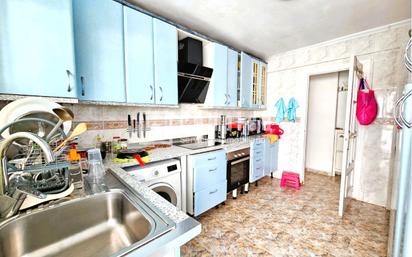 Kitchen of Flat for sale in Parla  with Air Conditioner, Heating and Terrace
