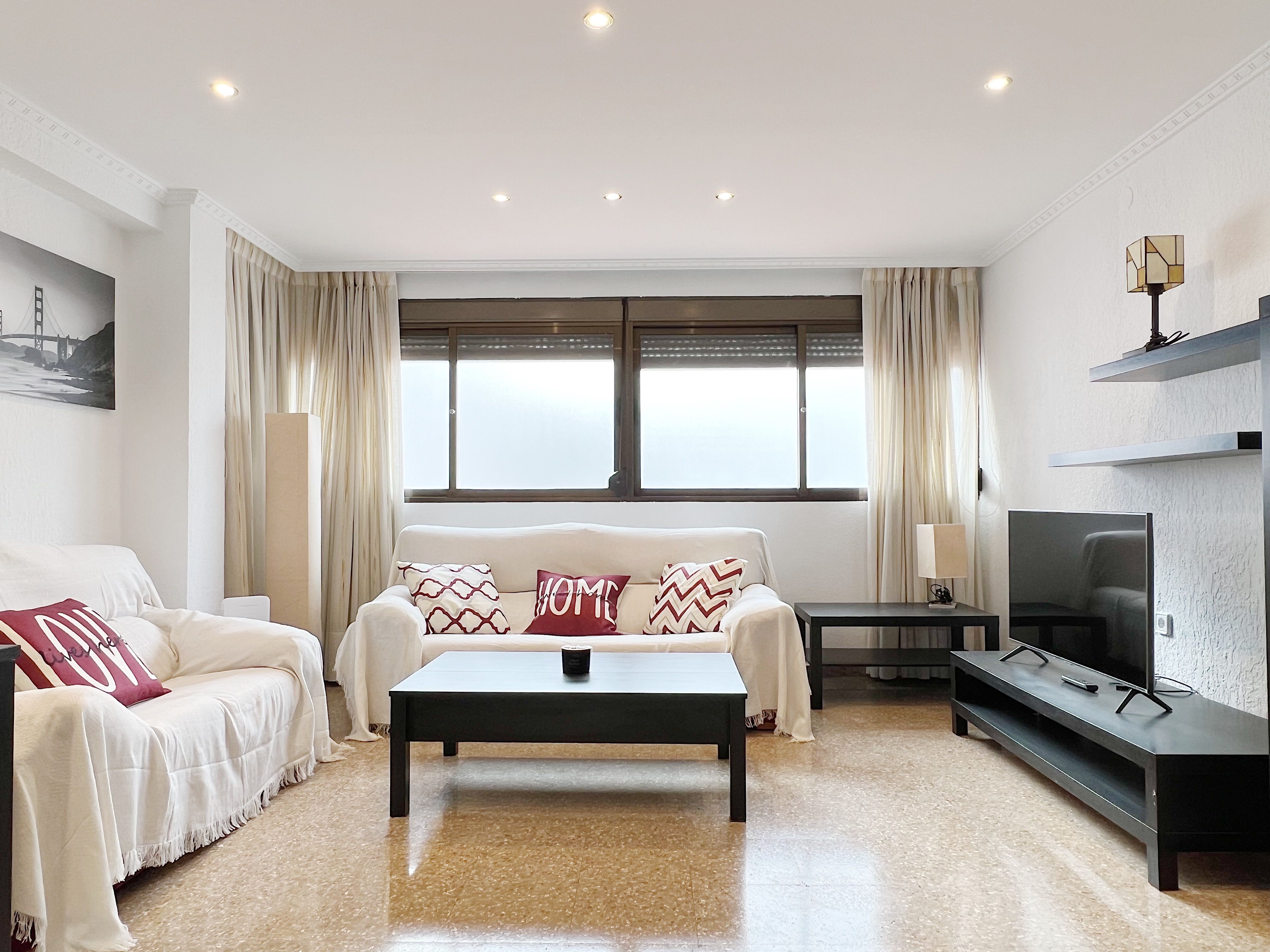 Sala d'estar de Apartament de lloguer en  Valencia Capital amb Calefacció i Moblat