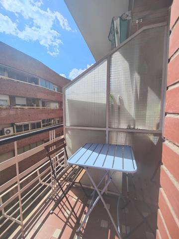 Piso en Alquiler en Calle  Italia en Ensanche - Diputación