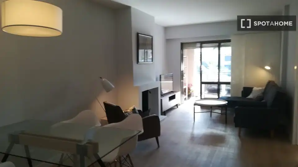 Living room of Flat for rent in Madrid  with Air Conditioner, Heating and Furnished