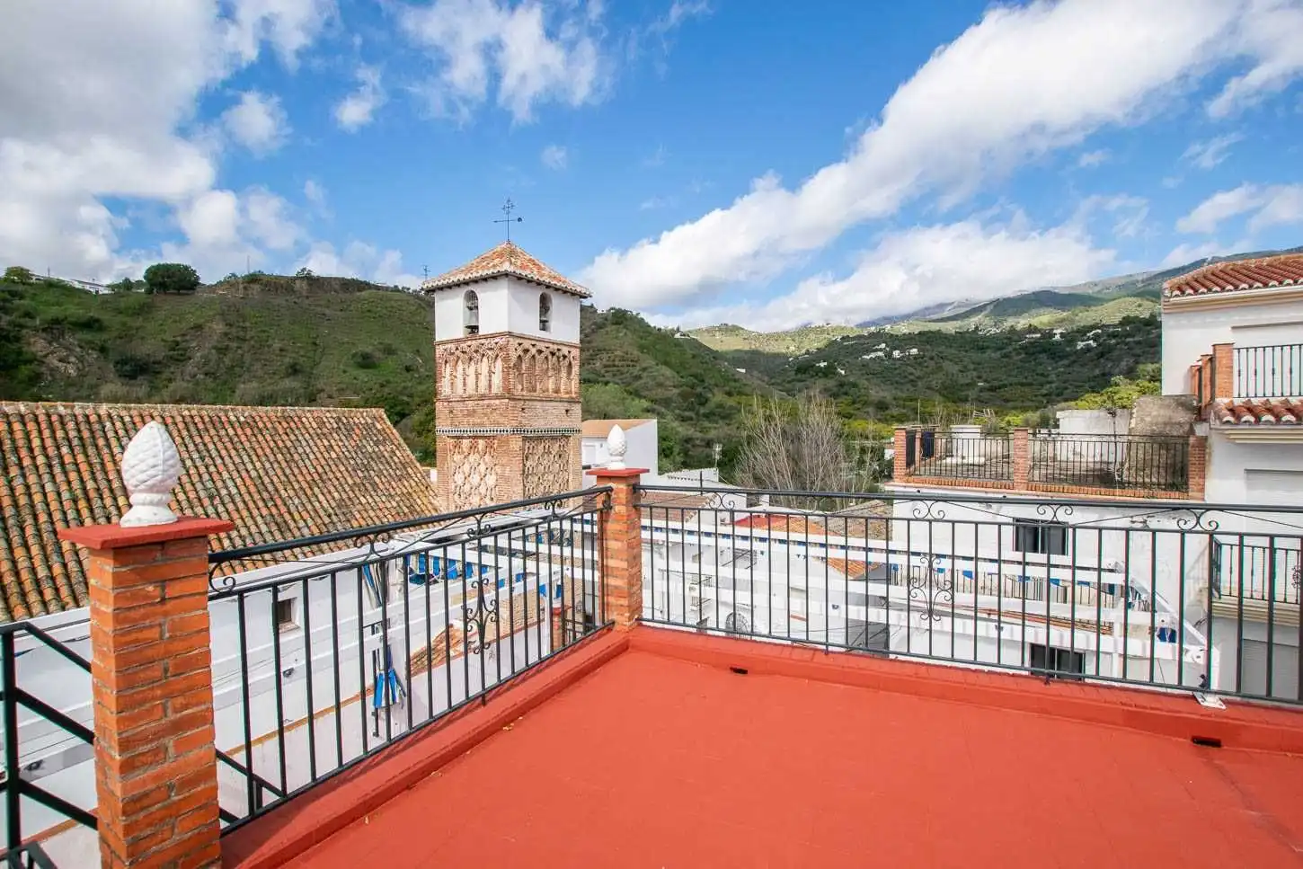Casa amb terrassa en venda a Árchez, imagen 2