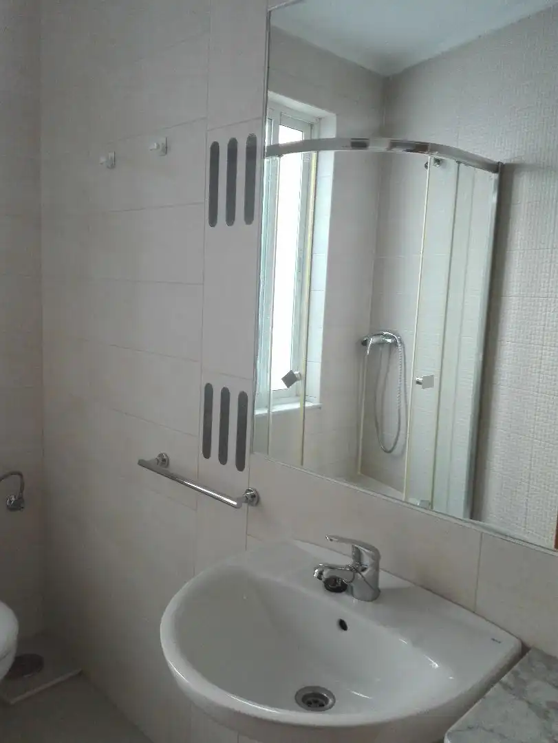 Bathroom of Flat for rent in Salamanca  with Heating, Parquet flooring and Furnished
