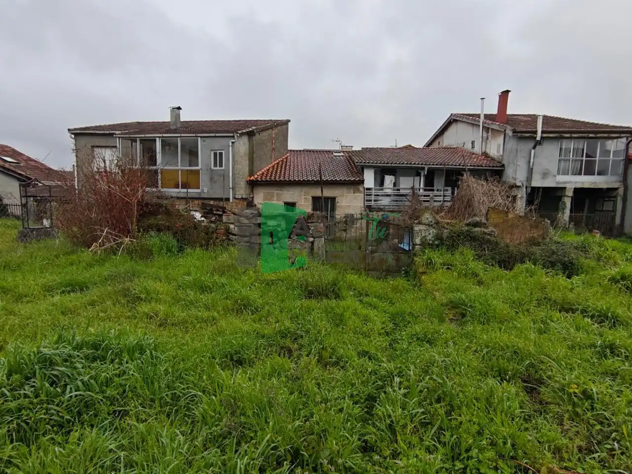 Houses for sale in Ourense Capital   with Private garden