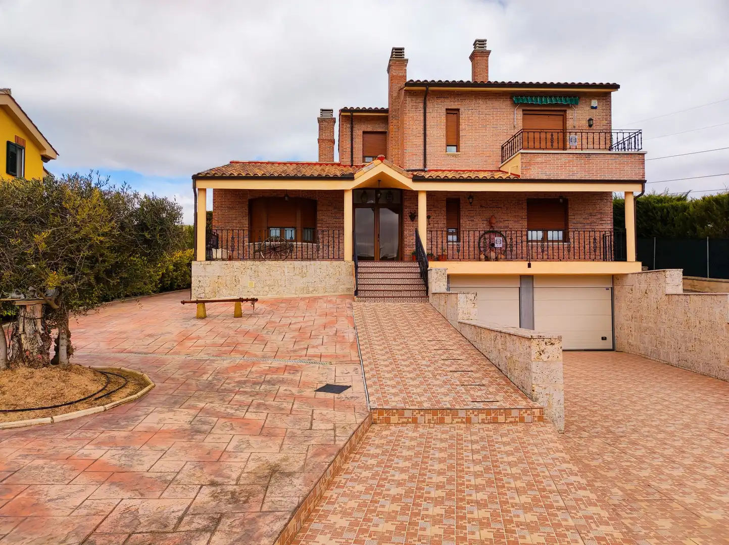 Vista exterior de Casa o chalet en venta en Villalobón con Calefacción, Jardín privado y Terraza