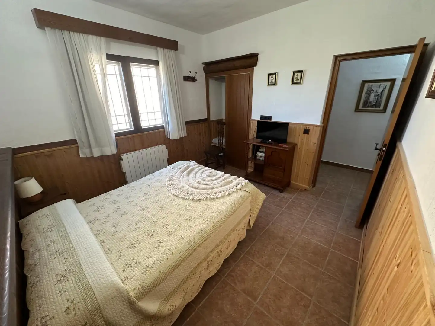 Bedroom of Houses for sale in Villar de Olalla  with Air Conditioner, Heating and Private garden