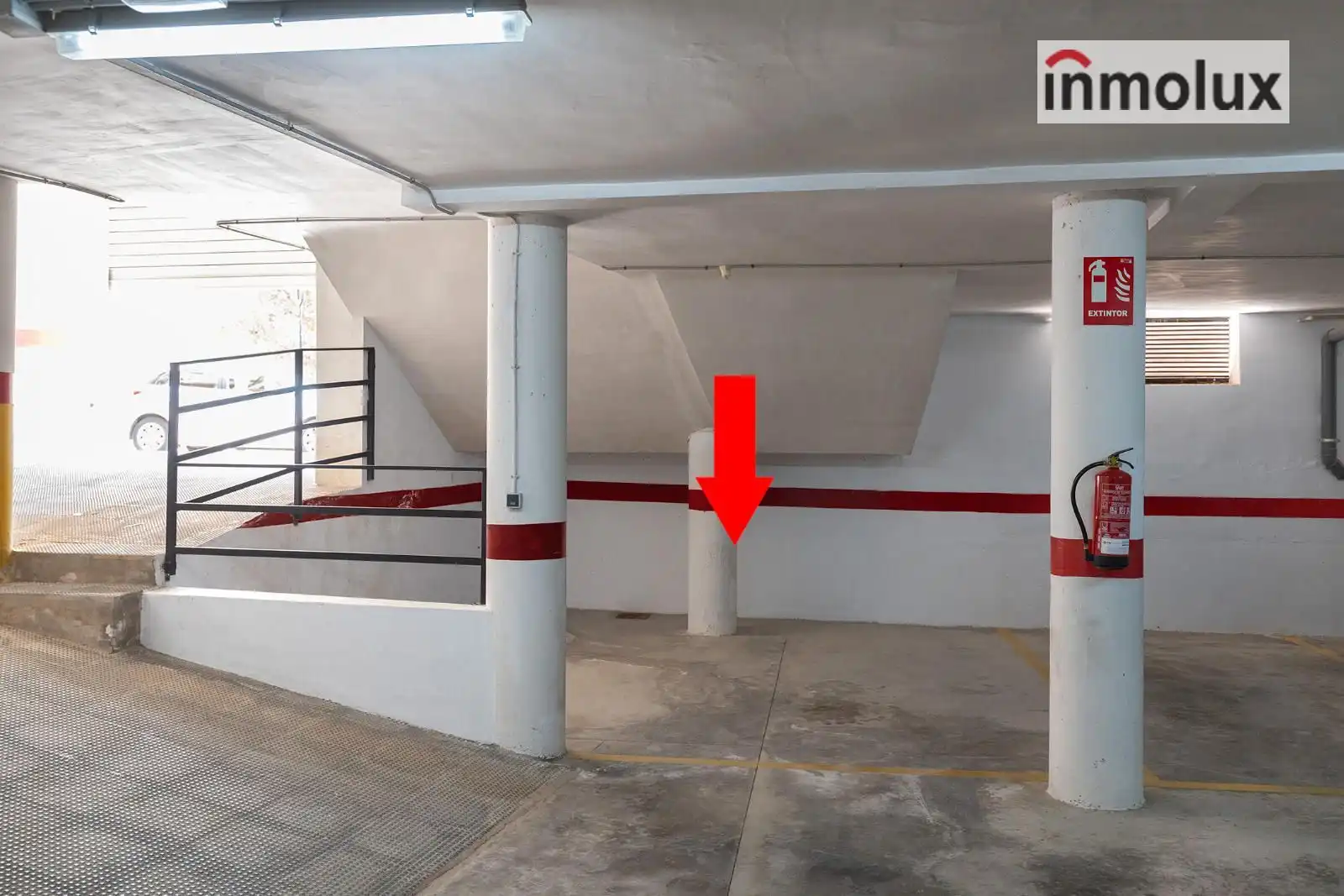 Aparcament de Casa adosada en venda en Tibi amb Aire condicionat, Calefacció i Terrassa