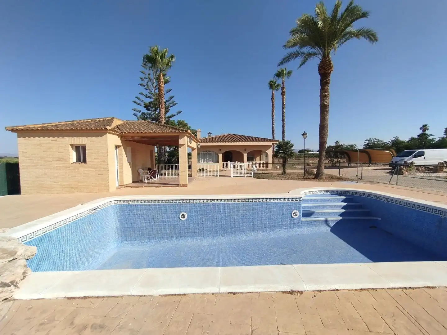 House with pool for sale in Perleta - Maitino