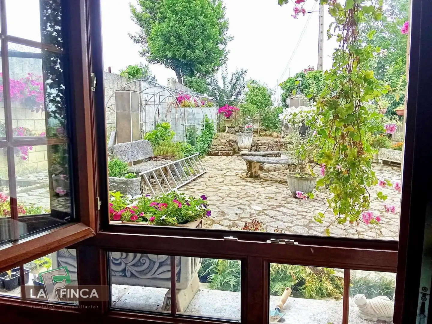 Jardín de Casa o chalet en venta en Oviedo  con Calefacción, Terraza y Trastero