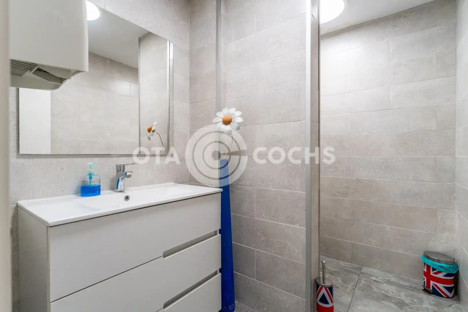 Bathroom of Industrial buildings for sale in Vallmoll