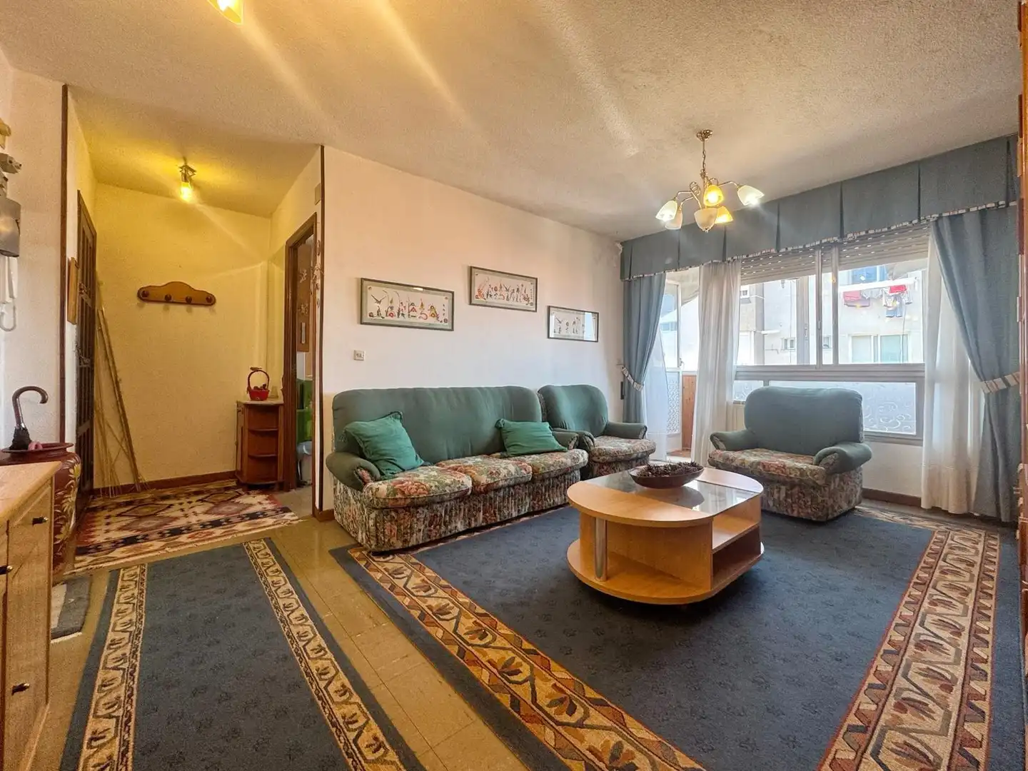 Sala de estar de Piso en venta en Vigo  con Calefacción, Terraza y Amueblado