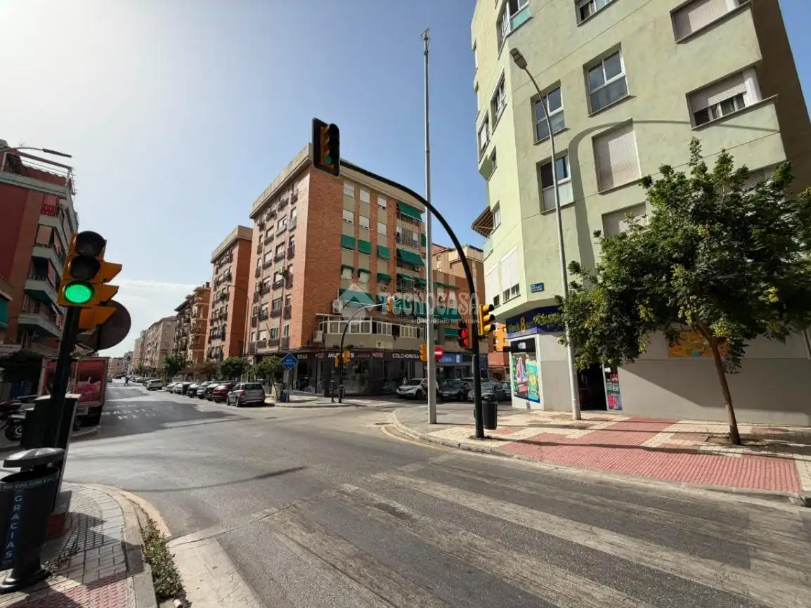 Außenansicht von Geschaftsraum zur Miete in Málaga mit Klimaanlage