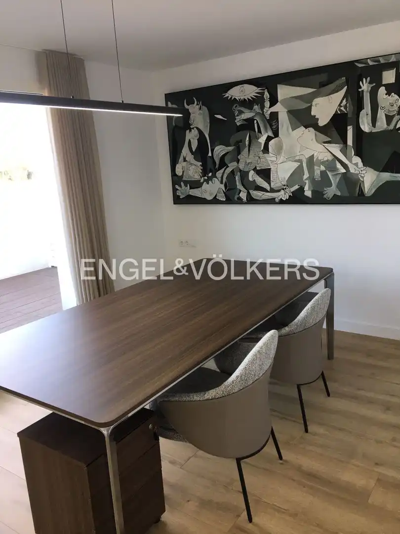 Comedor de Casa o chalet de alquiler en Gavà con Aire acondicionado, Calefacción y Jardín privado