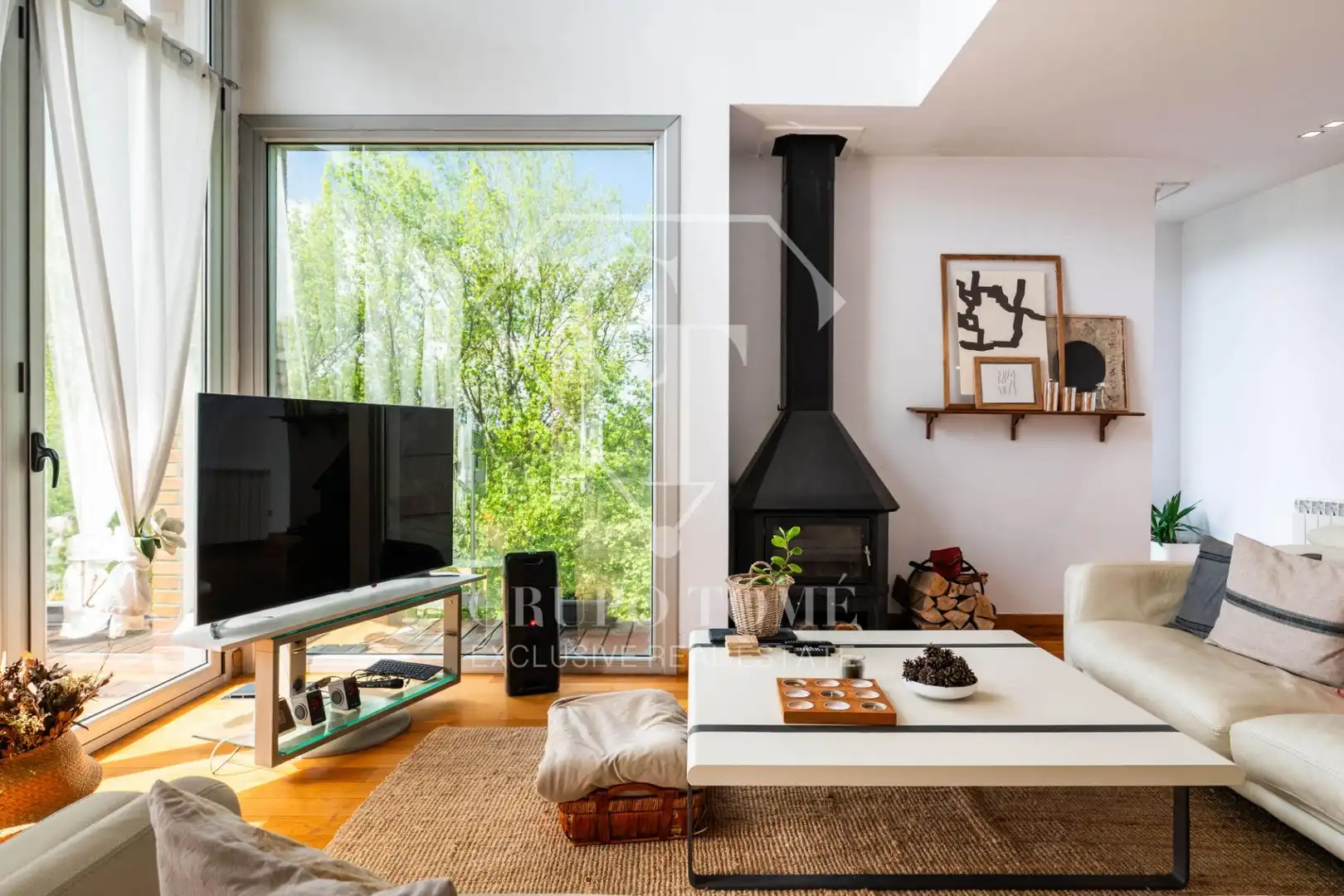 Wohnzimmer von Einfamilien-Reihenhaus zum Verkauf in Donostia - San Sebastián  mit Heizung, Privatgarten und Terrasse