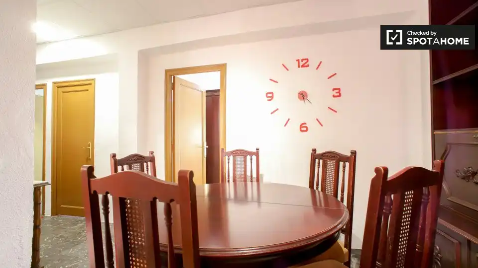 Dining room of Flat for rent in Valencia  with Air Conditioner, Heating and Furnished