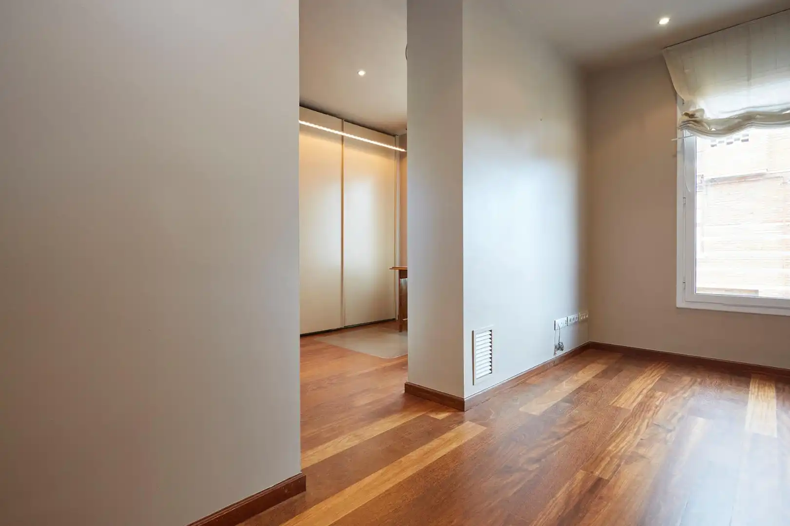 Wohnung zur Miete in Barcelona mit Klimaanlage, Terrasse und Abstellraum