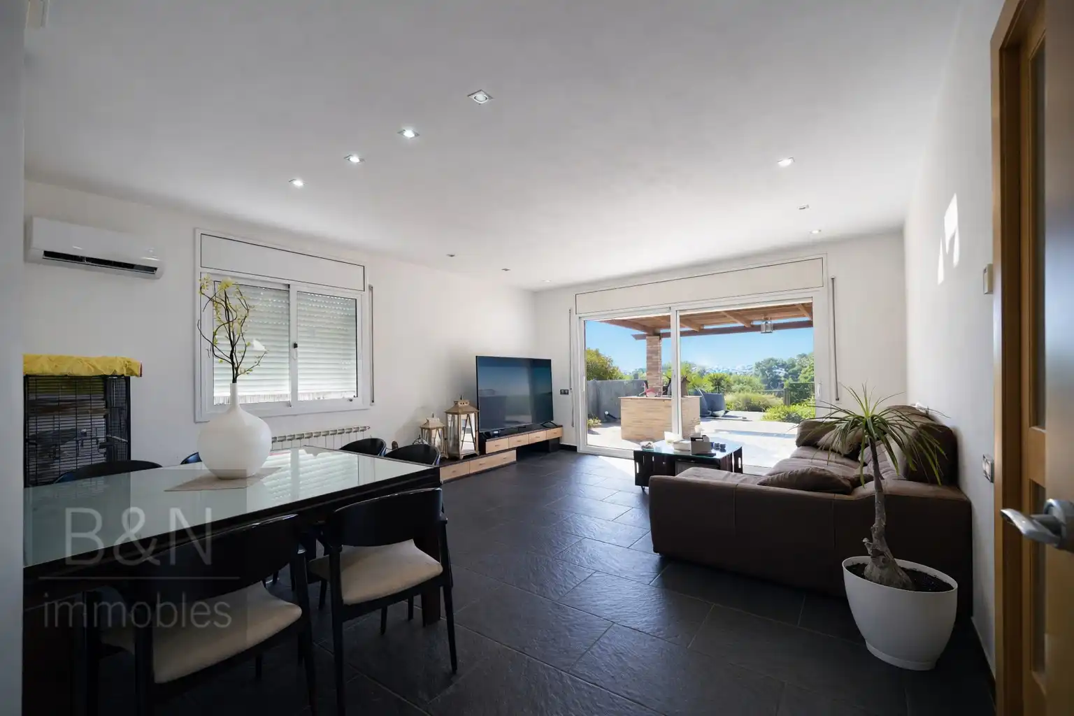 Sala de estar de Casa o chalet en venta en Rubí con Aire acondicionado, Calefacción y Terraza