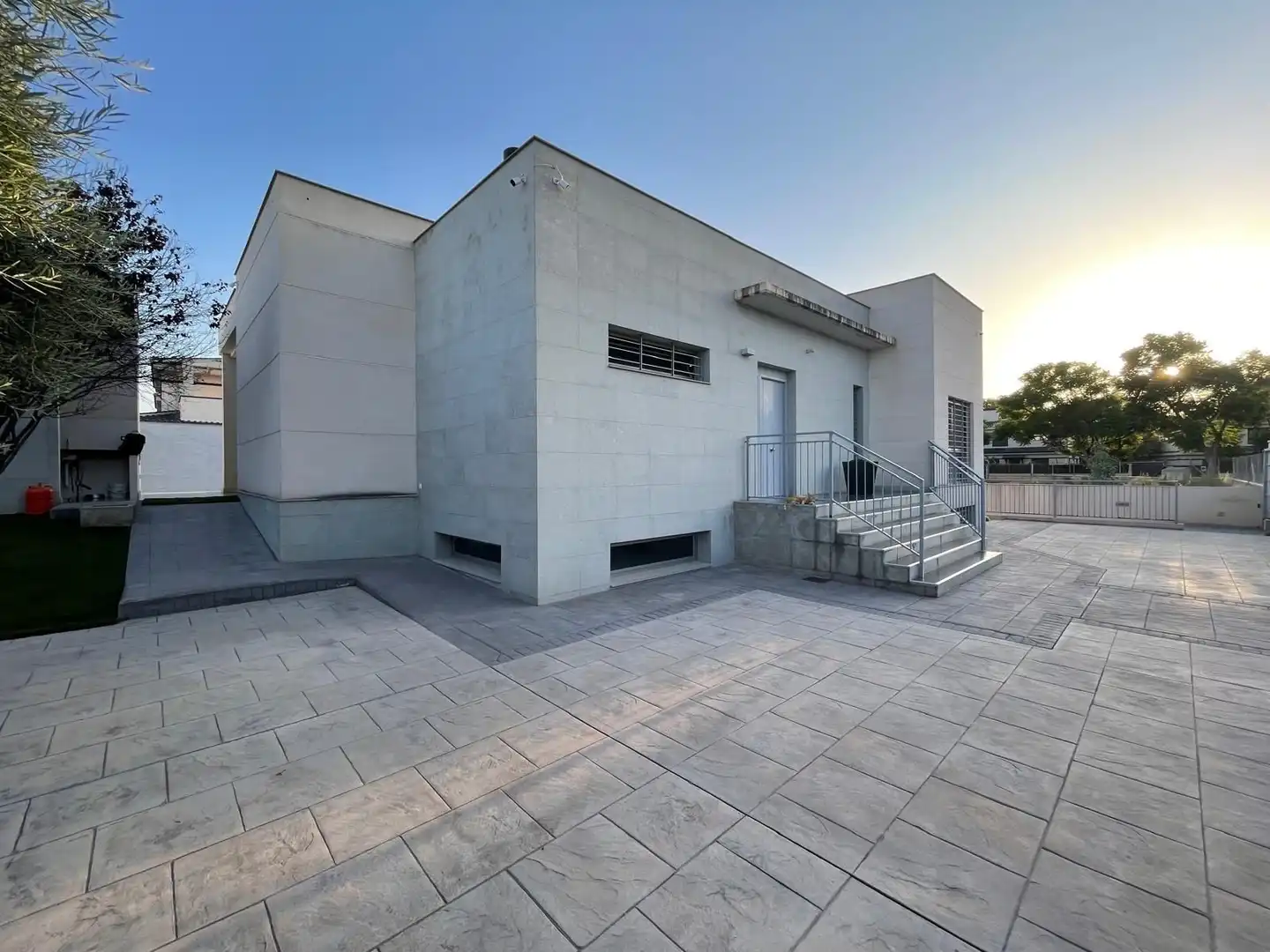 Exterior view of Houses for sale in Mutxamel  with Air Conditioner, Private garden and Storage room