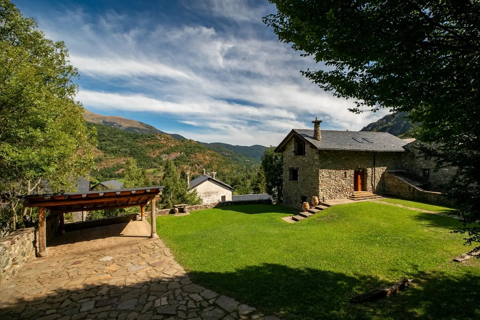 Villa con giardino in vendita a Calle D'ALTO